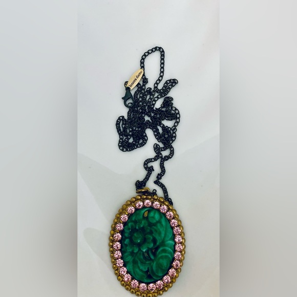 Lenora Dame Necklace, black chain. Mixed Media. Signed. EUC - Picture 2 of 3